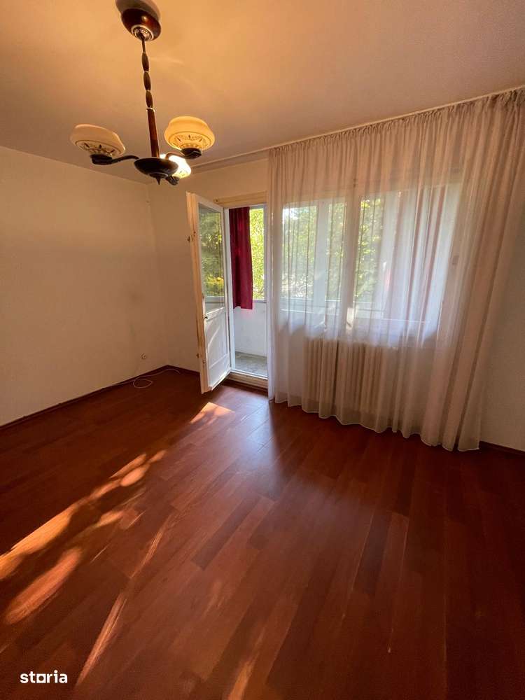 Vanzare apartament 3 camere Militari Gorjului Sector 6-0