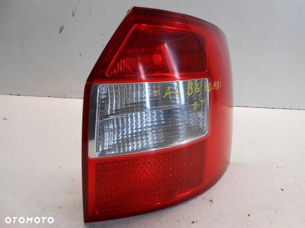 LAMPA PRAWA TYLNA TYŁ AUDI A4 B6 KOMBI - 1