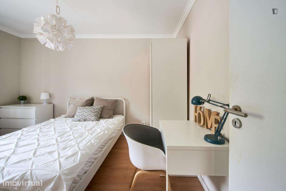 Quarto - localizado em Arroios Lisbon - Grande imagem: 3/8