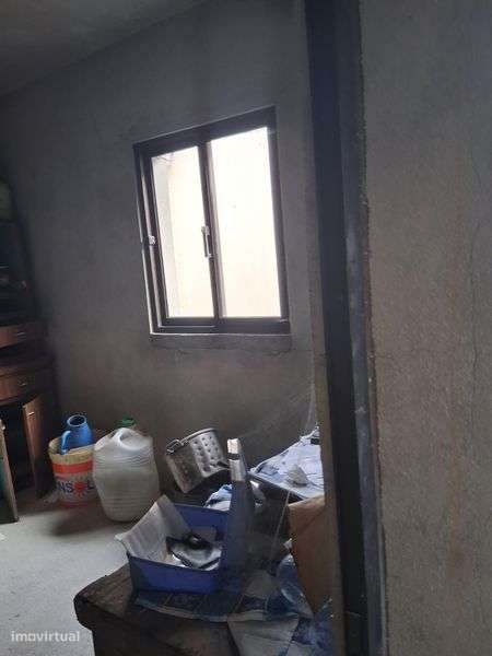 Casa em Ruínas para remodelação - Grande imagem: 4/8