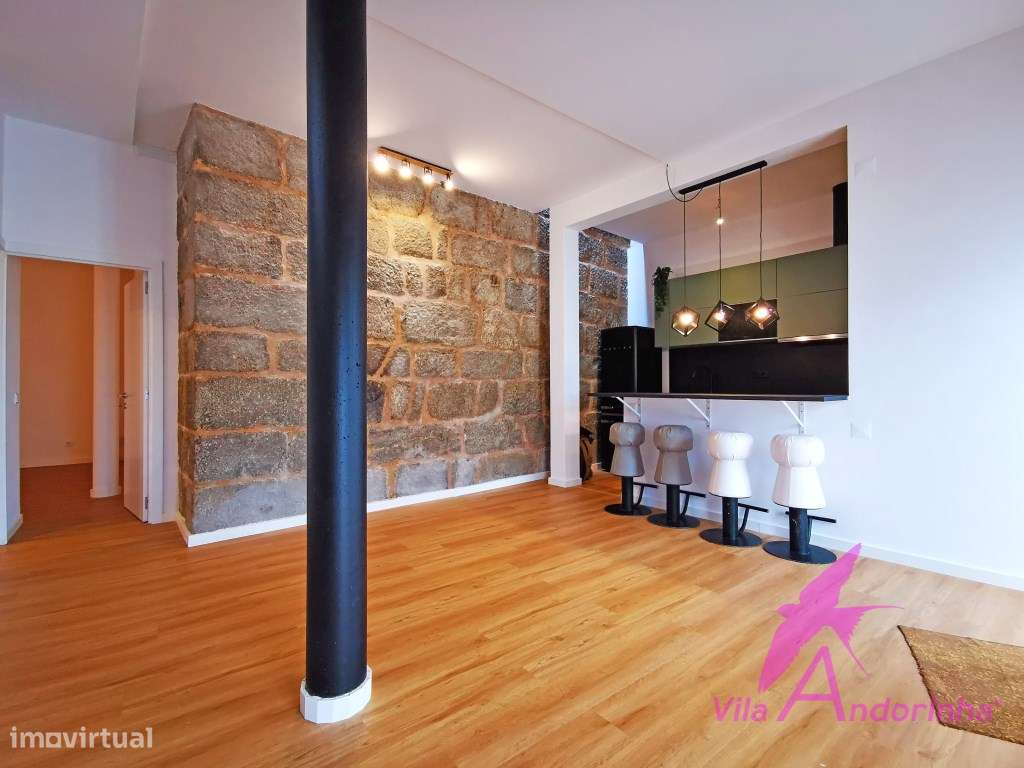 Espaço comercial no centro histórico de Caminha-2