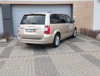 Chrysler Town & Country 3.6 Limited - 15