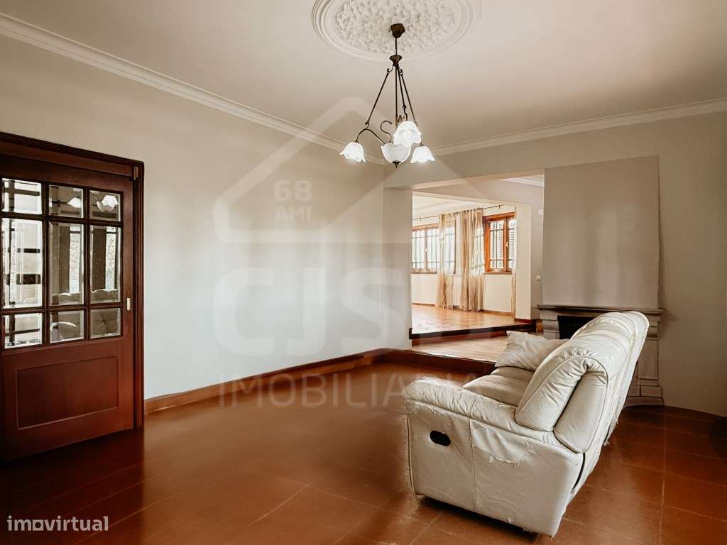 Moradia Isolada T5+3 em Salvaterra de Magos-14