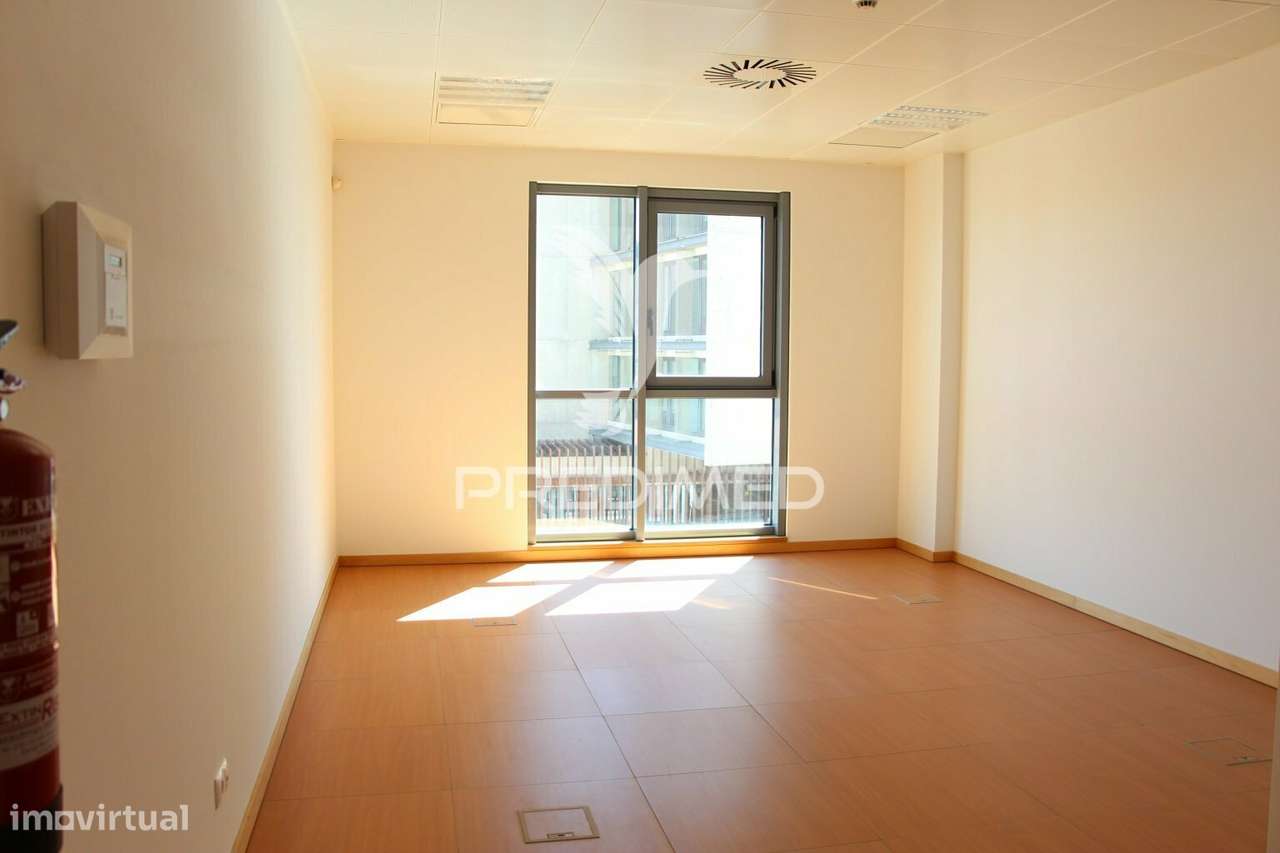 Escritório com vista rio, WC e estacionamento - Lisboa - Grande imagem: 2/15