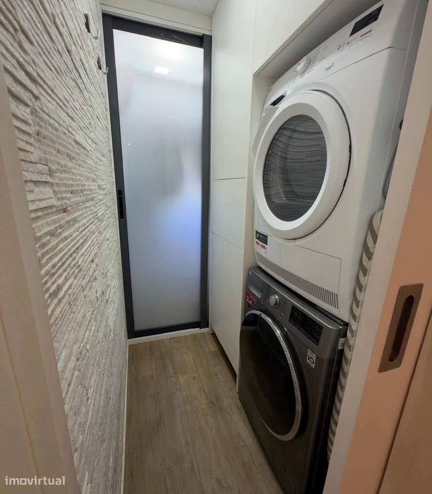 Apartamento T3 Duplex ao Monte dos Burgos-17