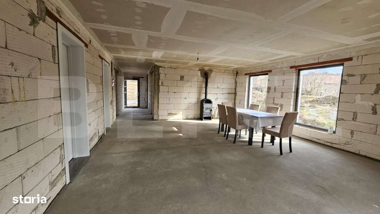 Casa individuala, cu 3 camere,140 mp,670 mp teren,Ghirbom - Imagine principală: 3/8