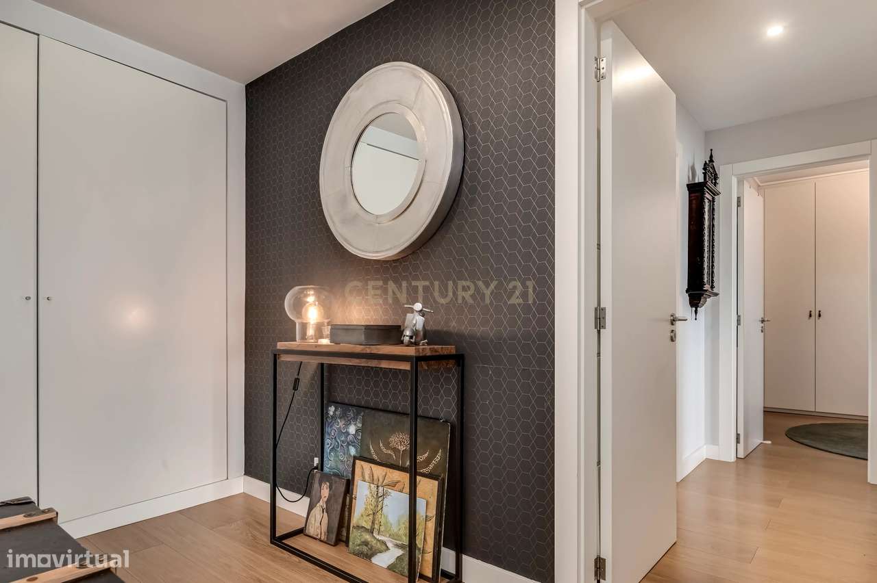 Apartamento T2 com Terraço e Parqueamento-13