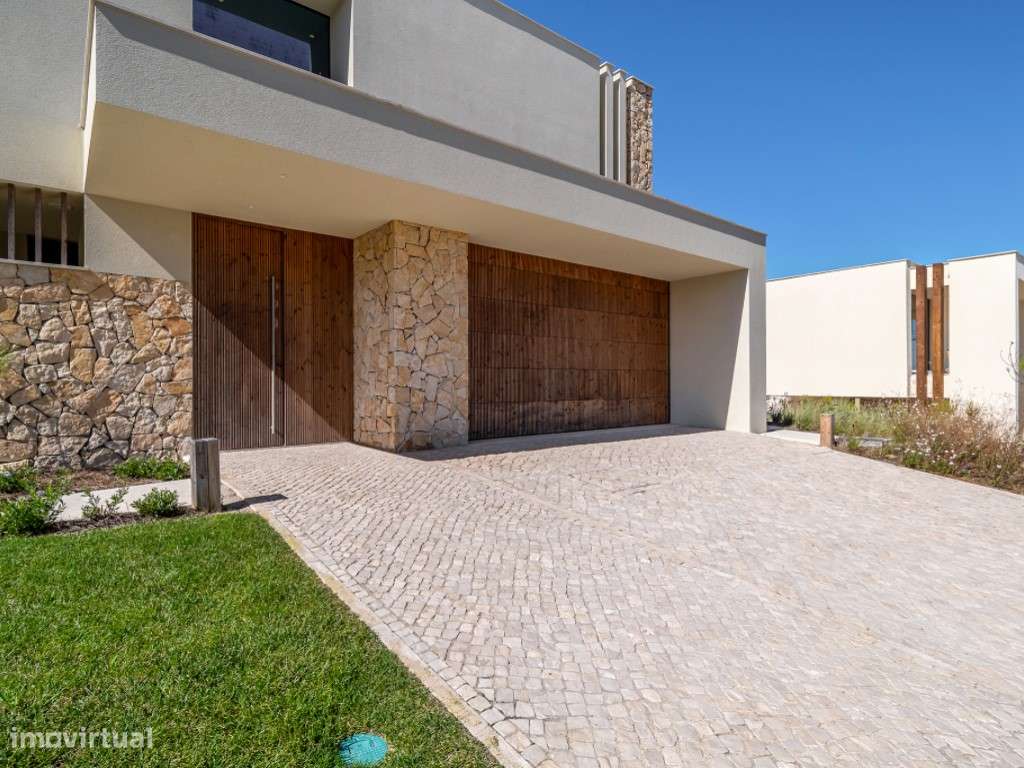 Moradia T4 com Piscina, Jardim e Vista deslumbrante sobre o Mar-46