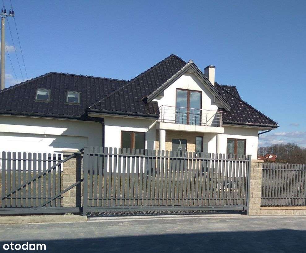 Dom, 220 m², Wiązowna-0
