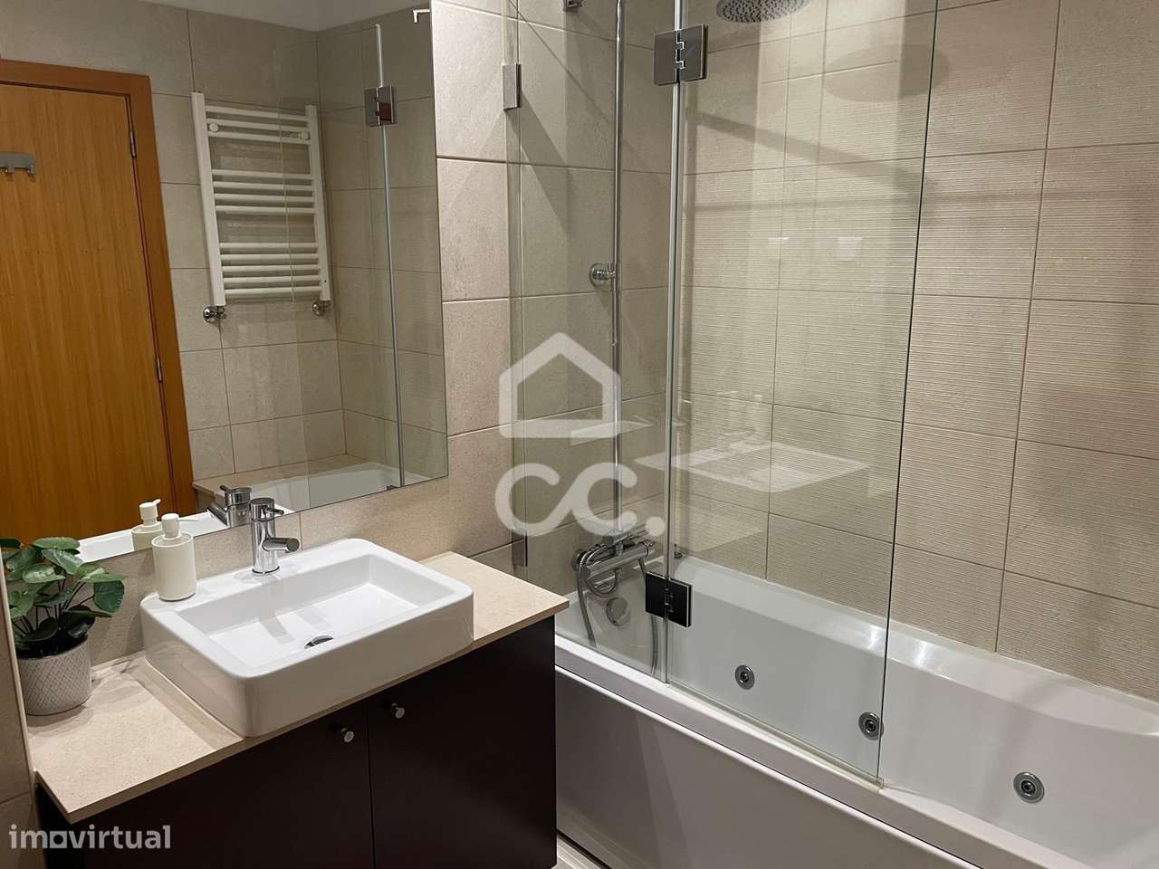 Apartamento T2+1 com piscina e terraço em condomínio privado-8