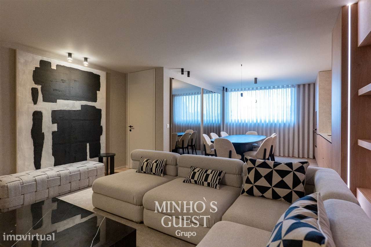 Apartamento T1 de Luxo c/ AC, Elevador e Garagem - Matosinhos-0