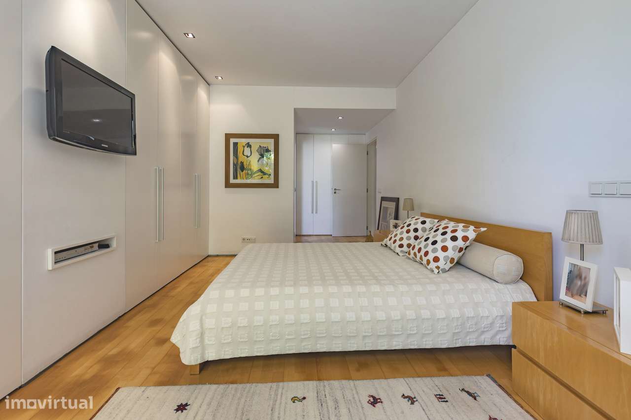 Moradia isolada T6 lote de 1002m2 piscina Sesimbra-53