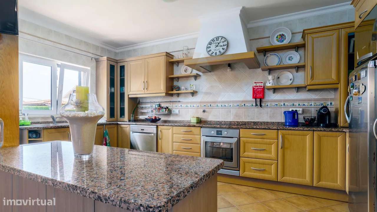 Moradia T4 com Piscina-6