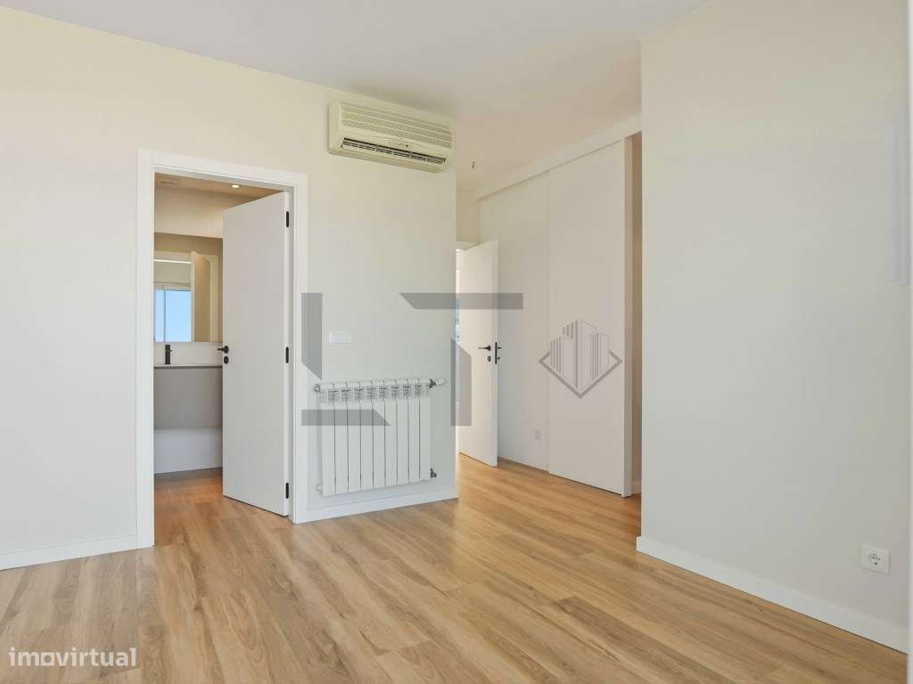 Penthouse T3 (possível T4) com Terraço, plena vista Rio e Garagem, ...-28