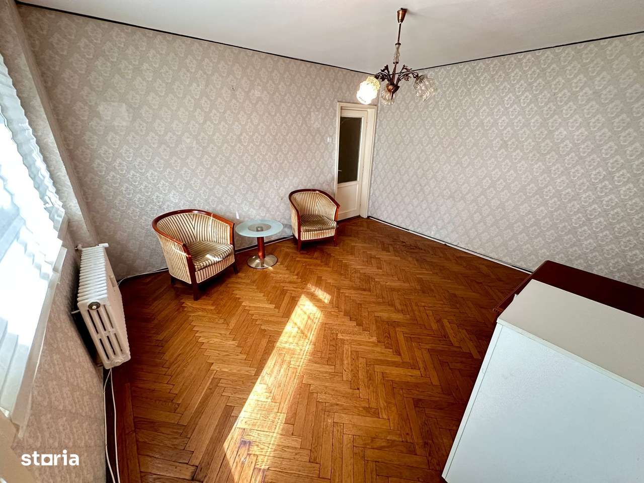 Apartament 3 camere de vanzare Crangasi | Etaj 1 | 2 balcoane A265