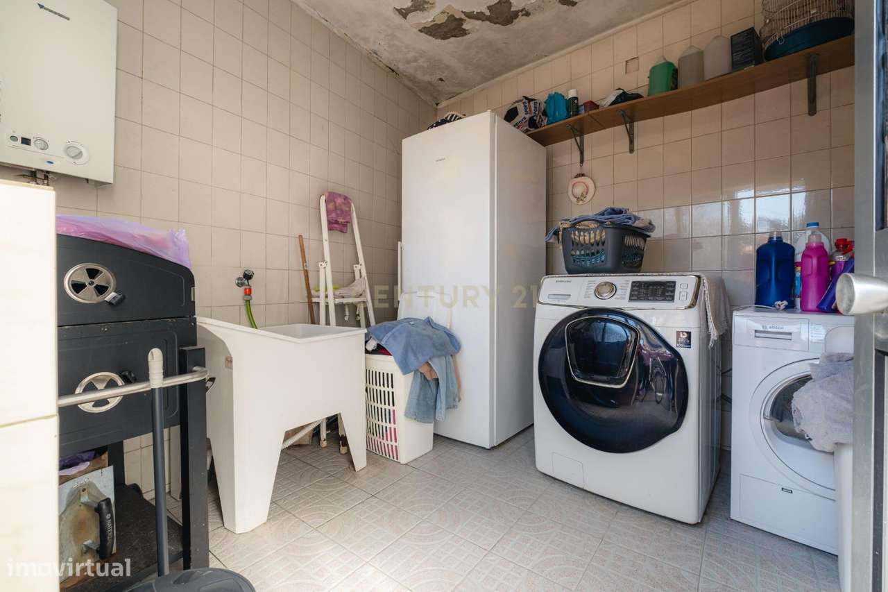 Excelente moradia T3 situada em São Pedro da Cova, Gondomar-54