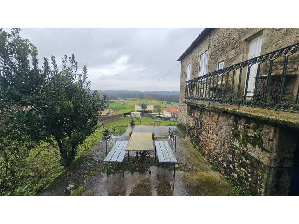 Moradia Rústica em Pedra T4 com Terreno - Póvoa de Varzim-38