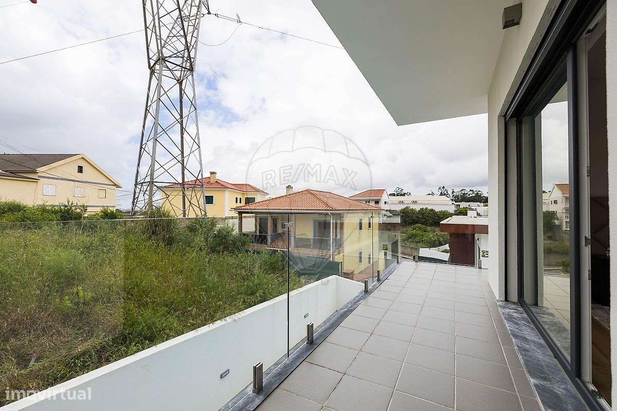 Moradia T4 para venda-30