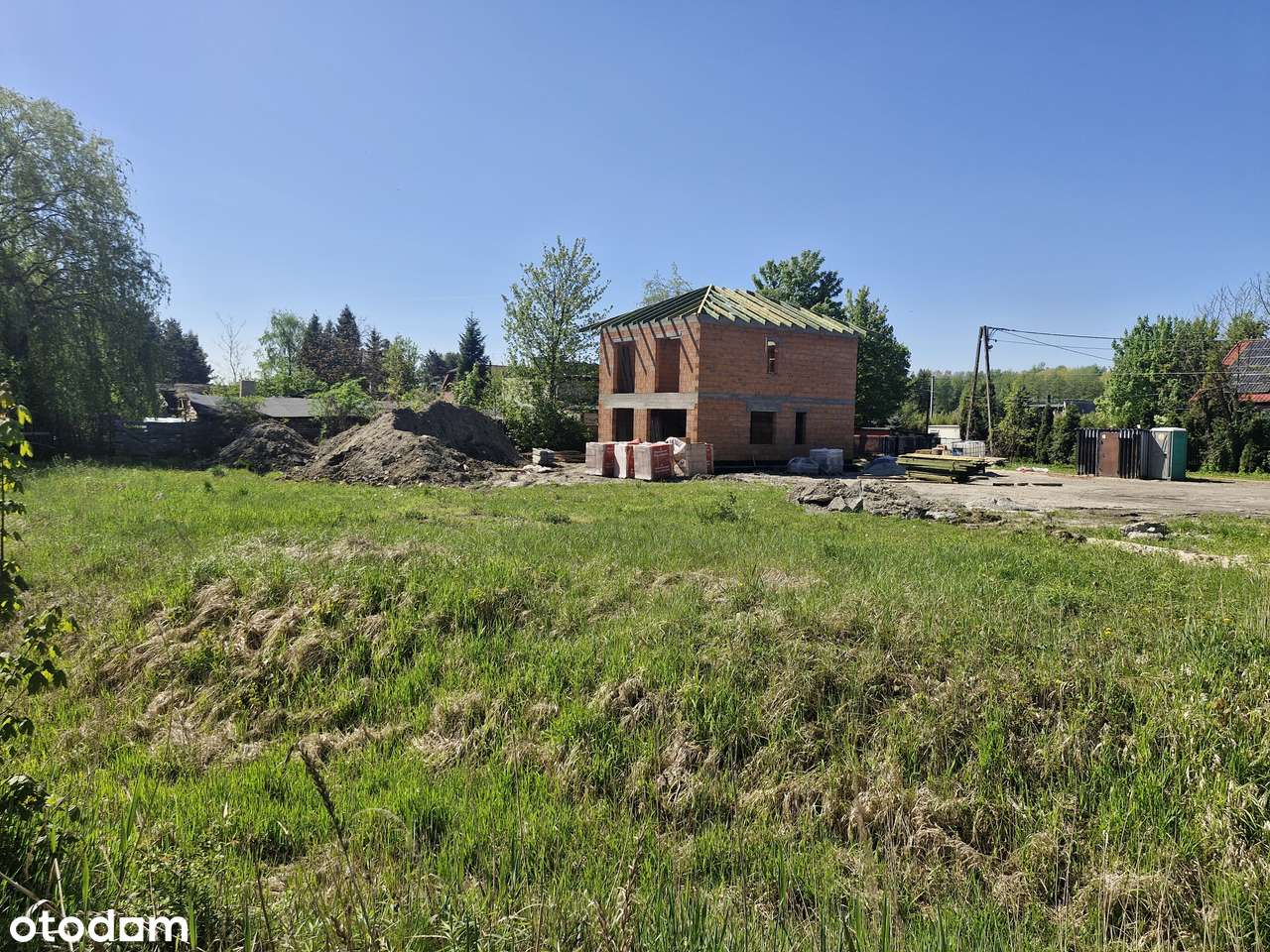 Dom wolnostojący, Piotrowice na dużej działce-1