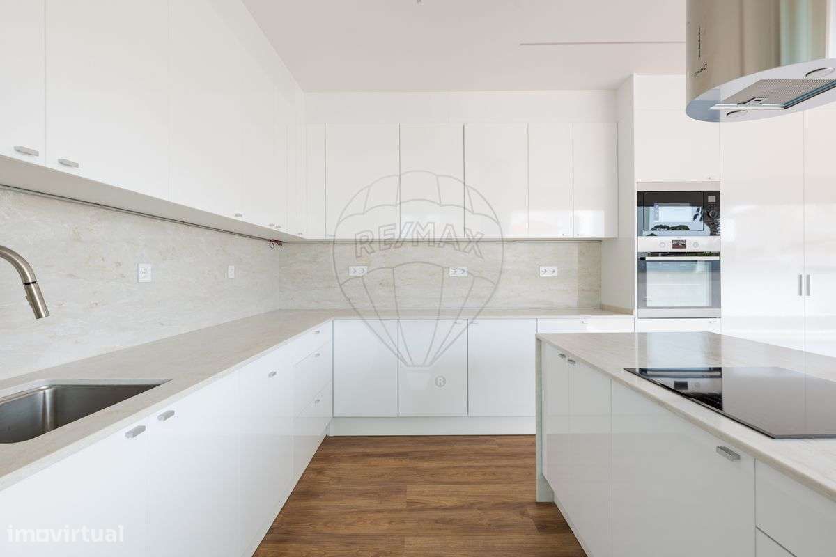 Moradia T4 para venda-8