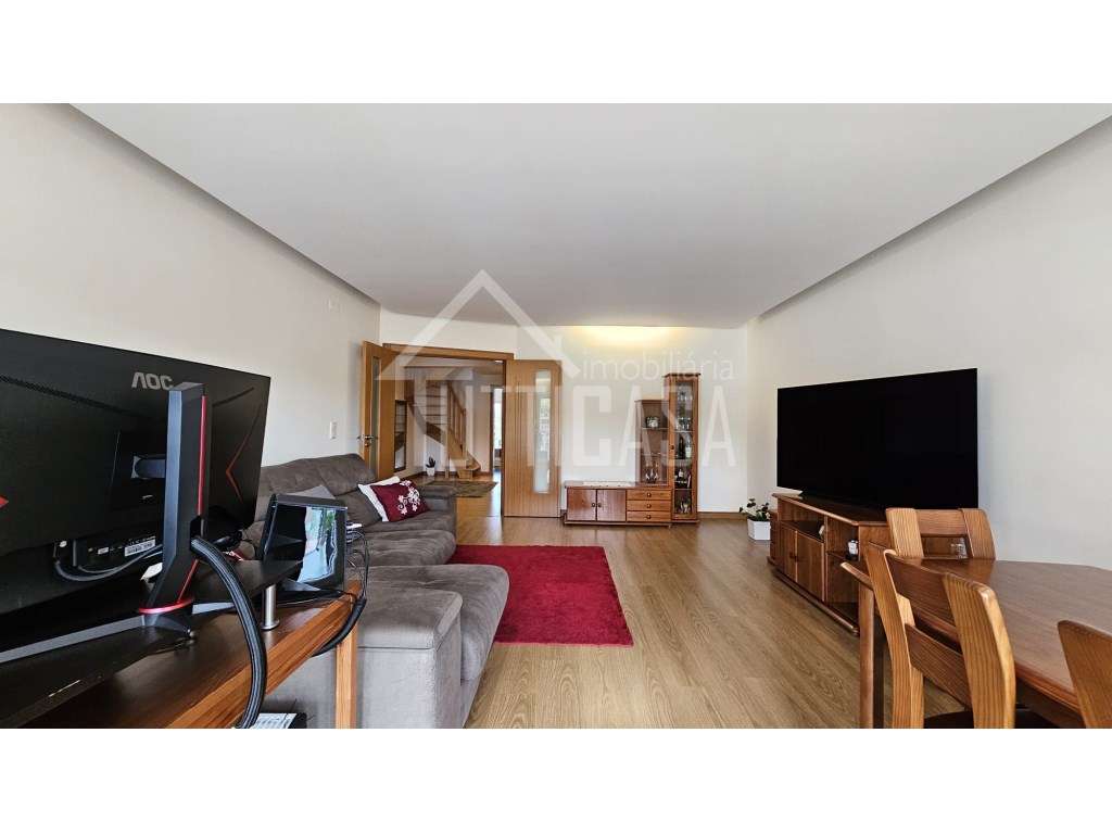 Apartamento estilo duplex T2+1 na Malveira-11