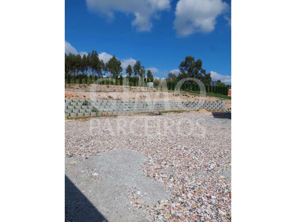 Moradia T3 Moderna e Confortável em Oliveira do Bairro.-24