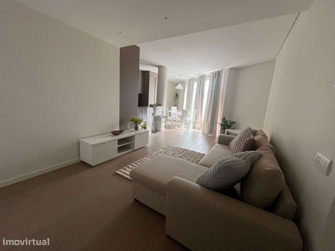 Apartamento T2 Moderno para Arrendamento – Braço de Prata (Zona Nova) - Grande imagem: 3/26