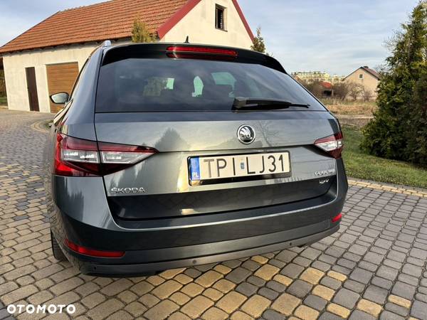 Skoda Superb Combi 2.0 TDI 4x4 DSG Style - 9