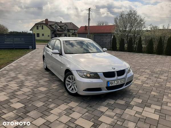 BMW Seria 3 318i - 10