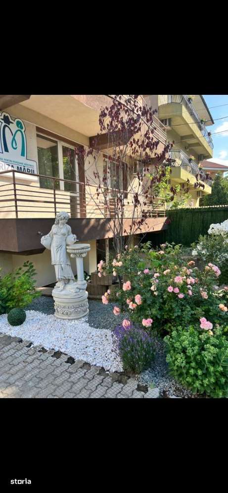 Afacere la cheie Vila Eforie Nord D+P+2 15 camere - Imagine principală: 5/17