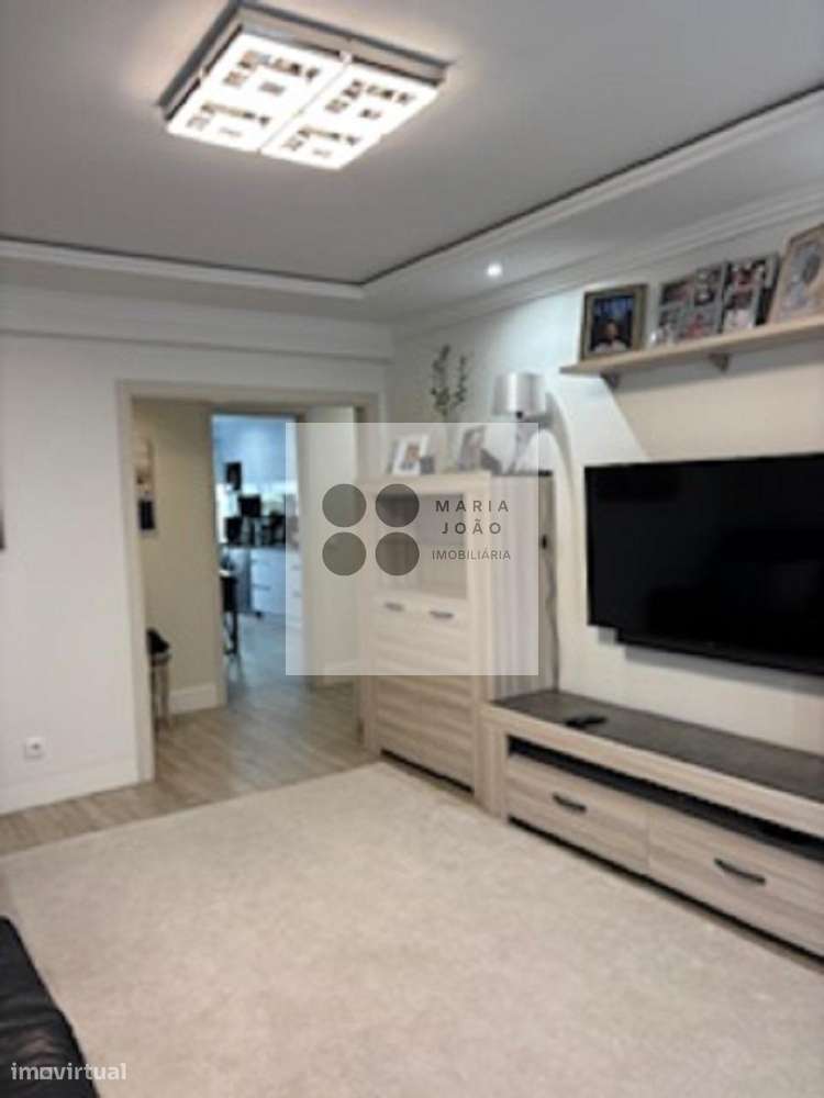 Apartamento Excelente T3, Completamente Remodelado!-4