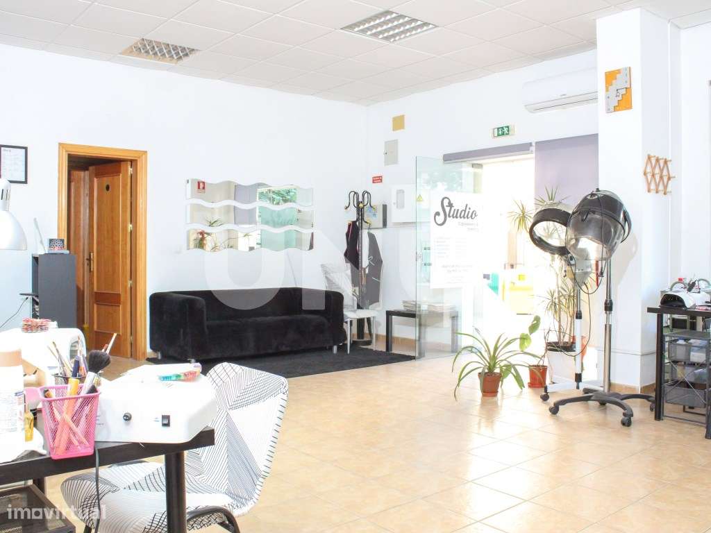 Cabeleireiro no Carregado, oportunidade de investimento!-11