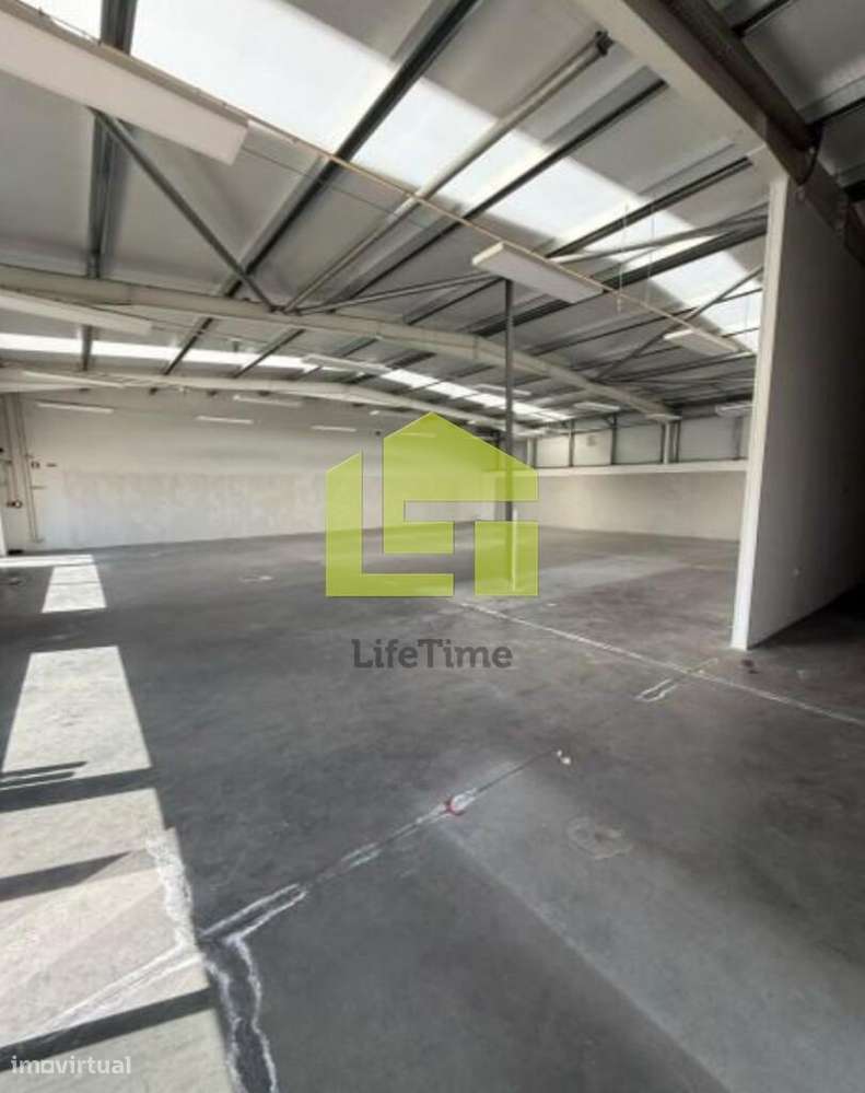 Prédio Uso Misto - Grande imagem: 3/23