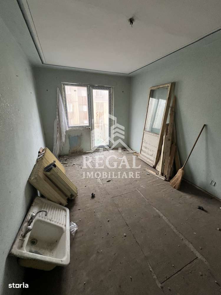 Apartament 2 camere, Micro 5/2 – etaj 2 - 38 mp - accept schimb - Imagine principală: 1/5