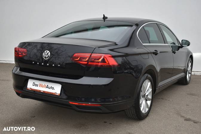 Volkswagen Passat 2.0 TDI DSG Comfortline - 35