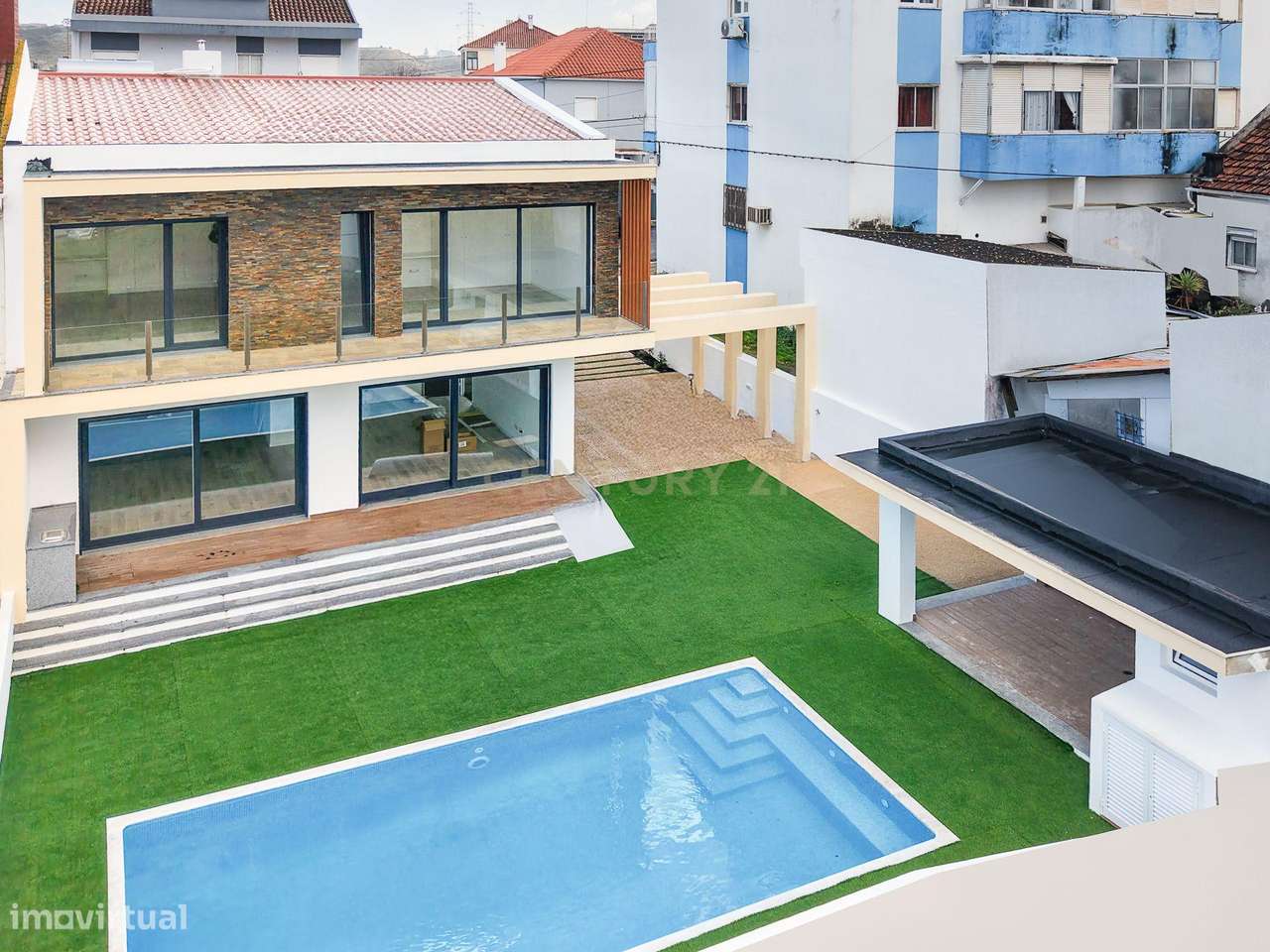 MORADIA  CONTENPORÂNEA T6. LUXO, CONFORTO E MODERNIDADE COM PISCINA - Grande imagem: 4/56