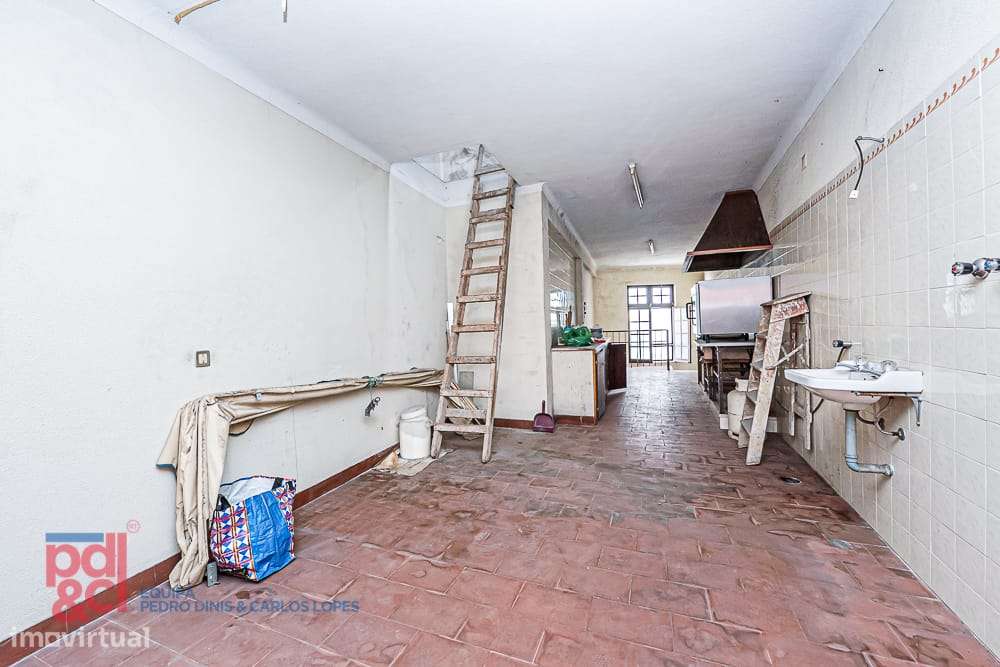 Espaço comercial com possibilidade de transformar em habitação, T1+1 - Grande imagem: 4/8