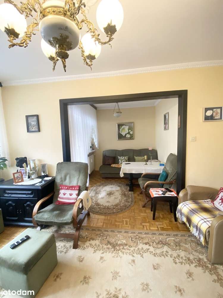 Mieszkanie w bardzo wygodnej lokalizacji-1