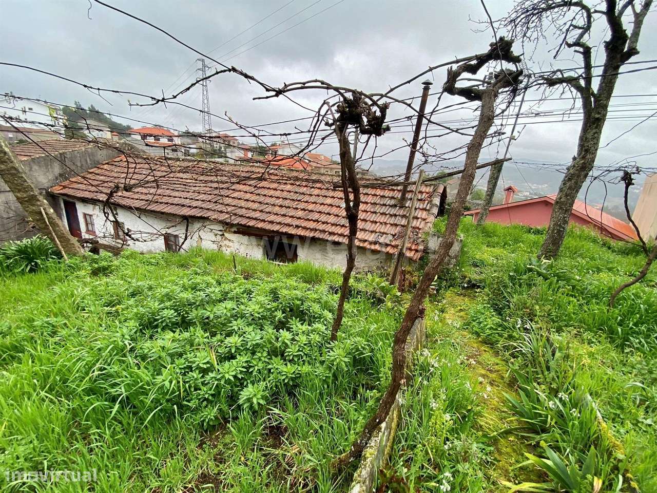 Moradia para restauro em Parada de Todeia, Paredes. - Grande imagem: 5/7