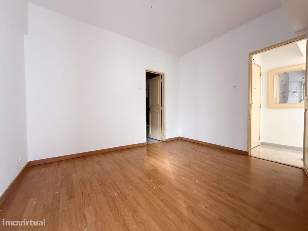 Apartamento T1 com Elevador e Metro a 300m – Reboleira, Amadora - Grande imagem: 4/16