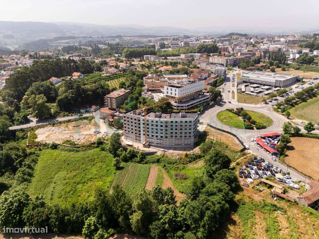 Apartamento T3 com excelente áreas em Lousada-57