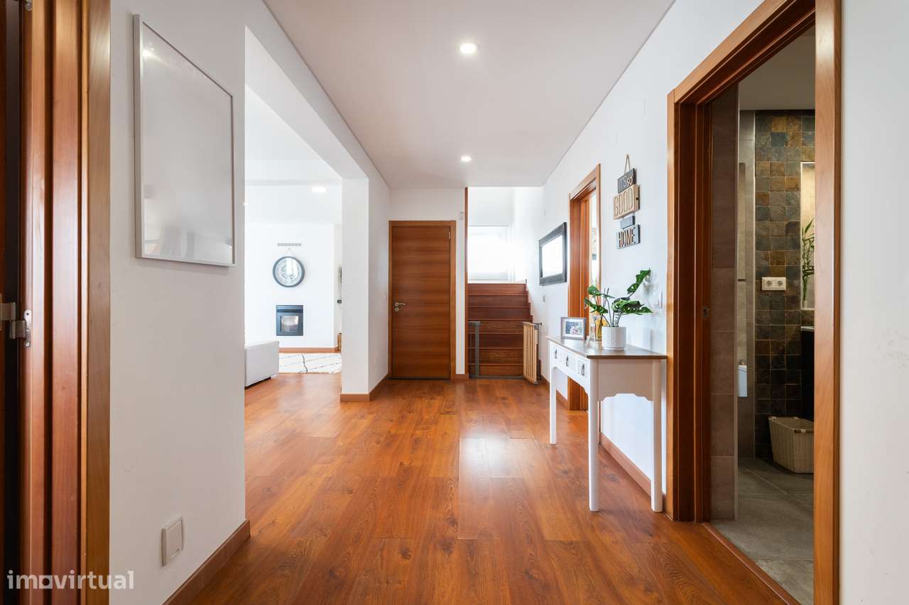 Oportunidade única: Moradia Isolada de Sonho em Famões: Conforto, Mode-12