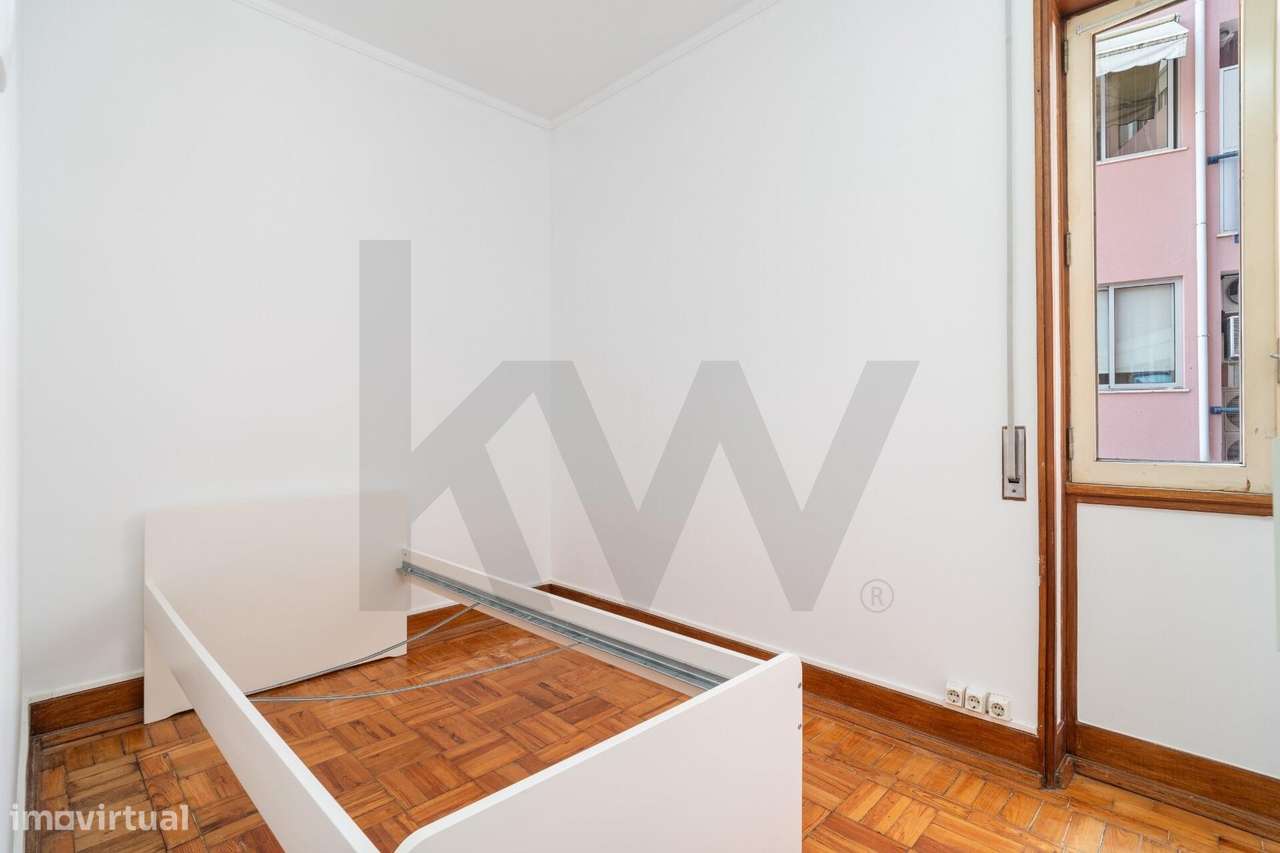2 Apartamentos T8 + Piso Independente | 3 Garagens | Coimbra-30