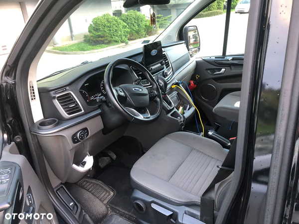 Ford Tourneo Custom - 4