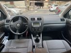 Volkswagen Golf - 5