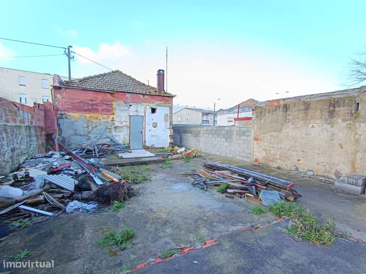 Moradia com Projeto Aprovado p/ T4 | Matosinhos | Elevado Potencial de - Grande imagem: 5/24