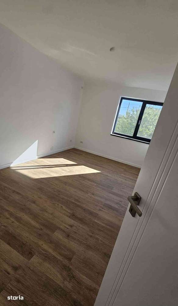 Casa S+P+E+M noua 380mp - Imagine principală: 5/11