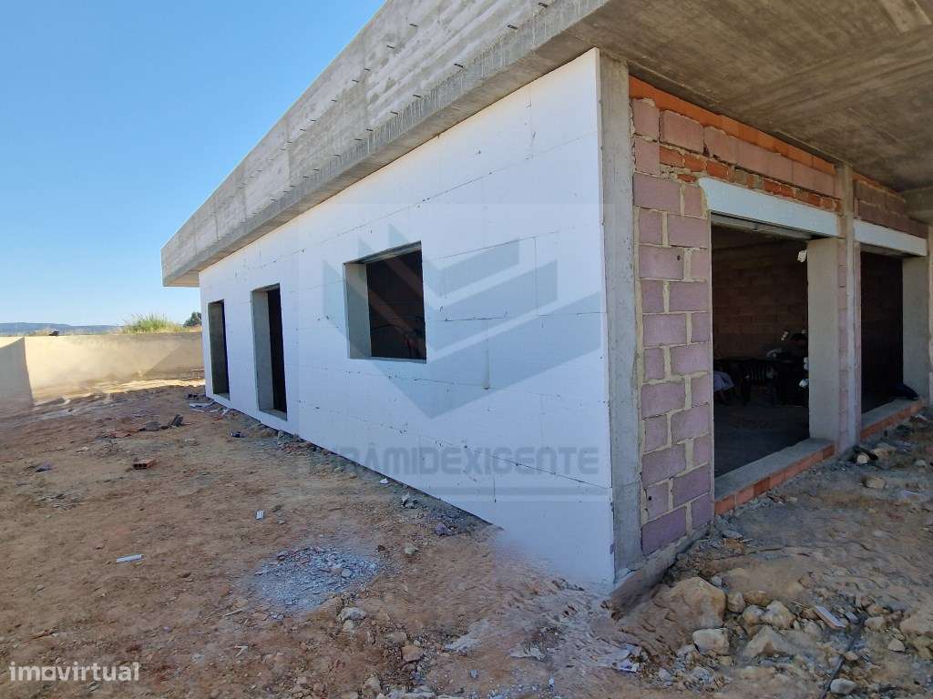 Moradia Isolada Urbanização Nova, 2 min. do Centro Moita-24