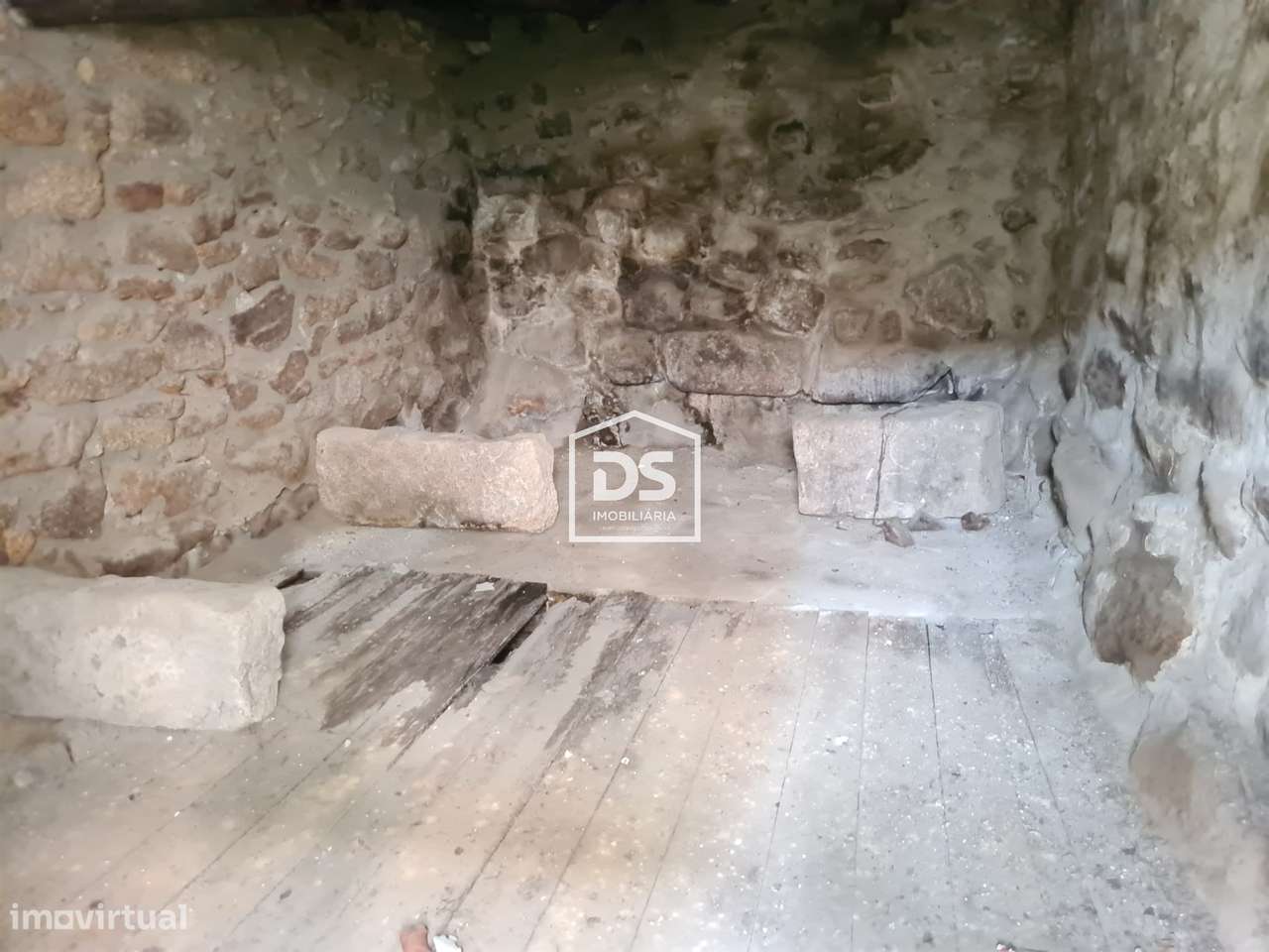 Moradia T3 Venda em Aricera e Goujoim,Armamar-32