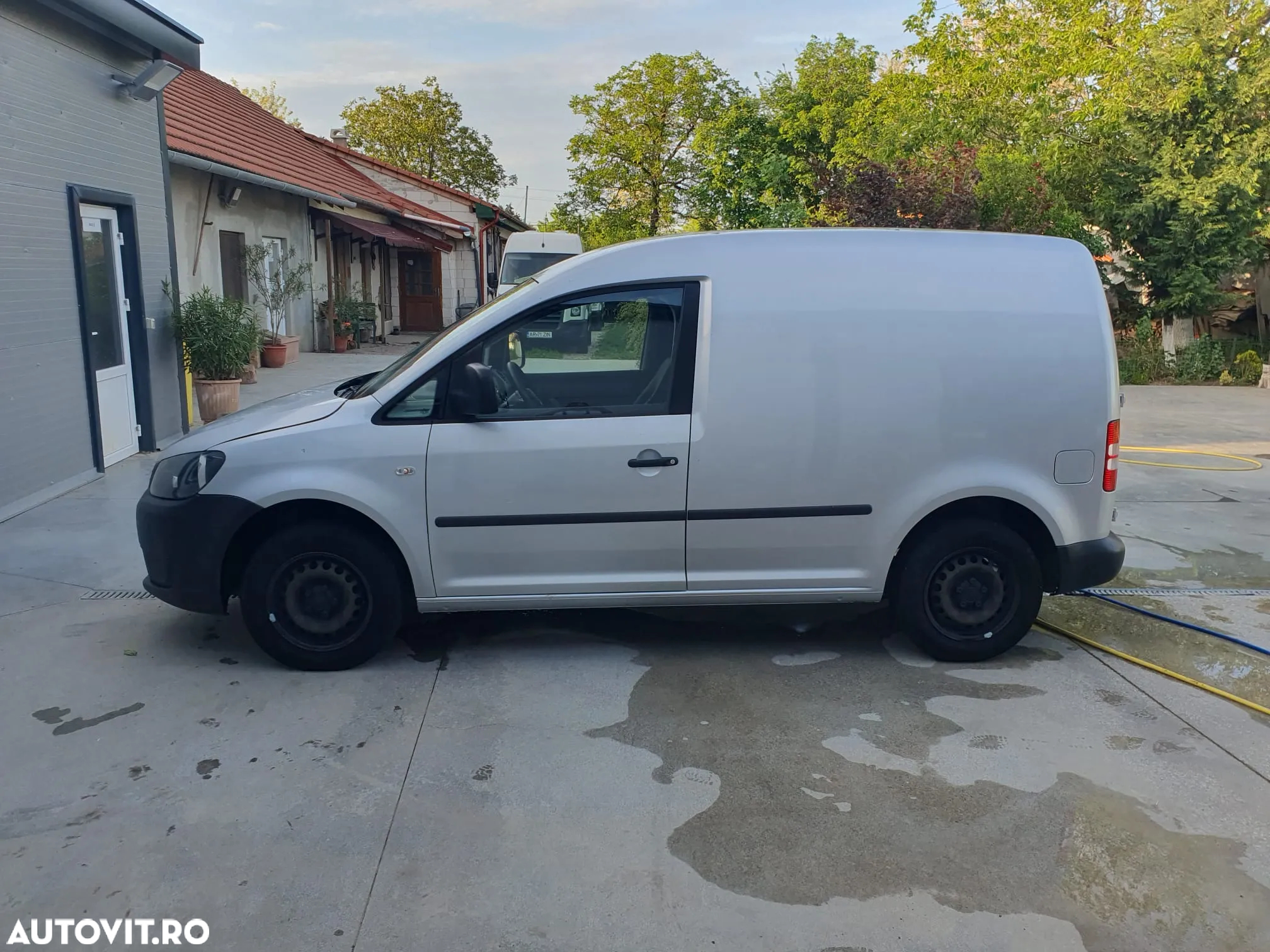 Volkswagen Caddy - 5